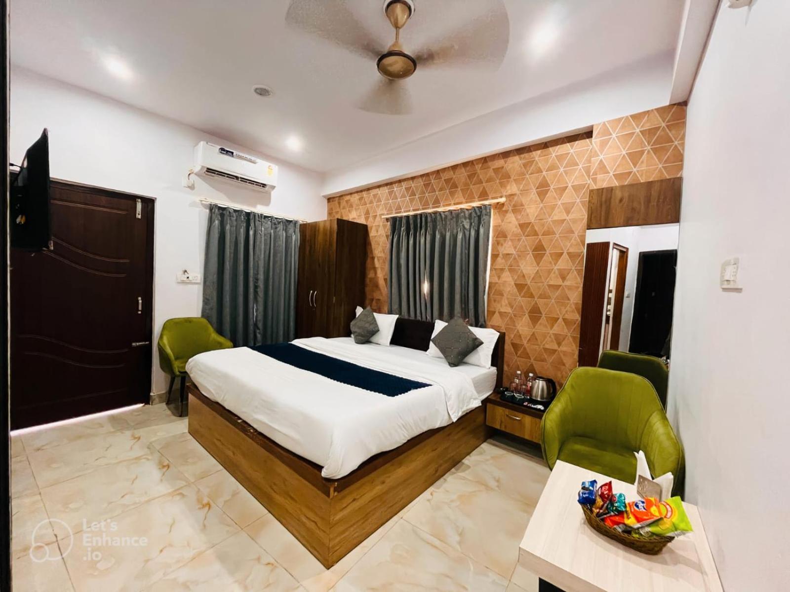 Hotel Vinayak Plaza Varanasi Exterior foto